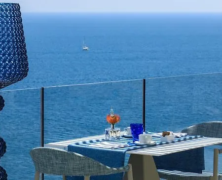 Lloyds Baia Otel 4*
