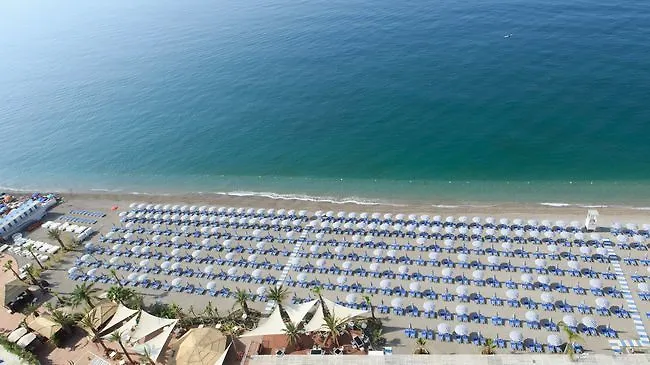 Hotel Lloyds Baia 4*